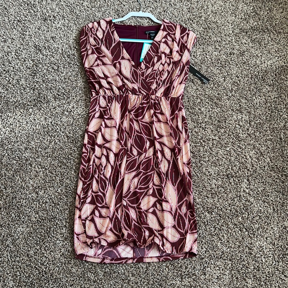 Maggie London, Petite Size 4, Never Worn, Still has Tags